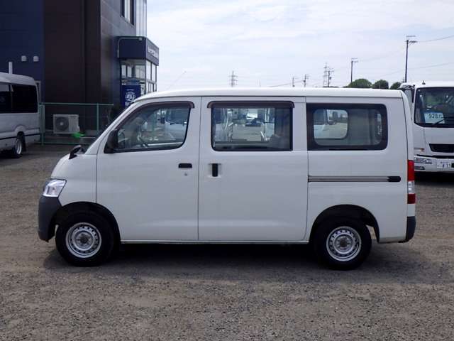 Toyota Town Ace Van 6