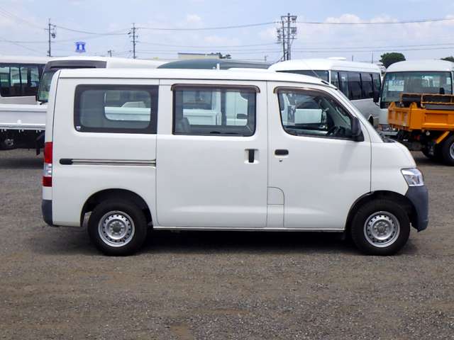 Toyota Town Ace Van 7