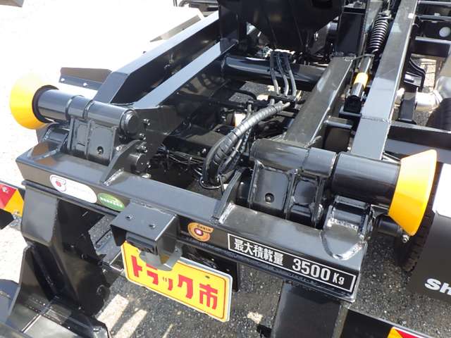 Mitsubishi Fuso Fighter 12