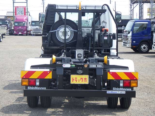 Mitsubishi Fuso Fighter 8