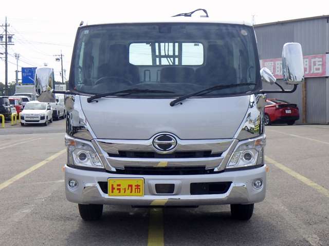Hino Dutro 5