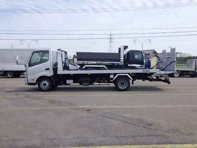 Hino Dutro 6