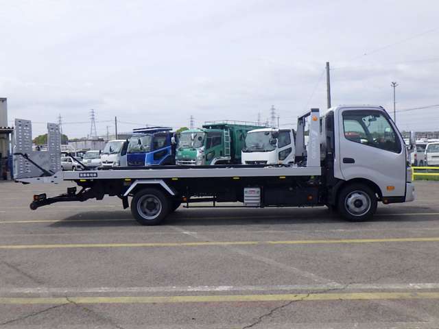 Hino Dutro 7