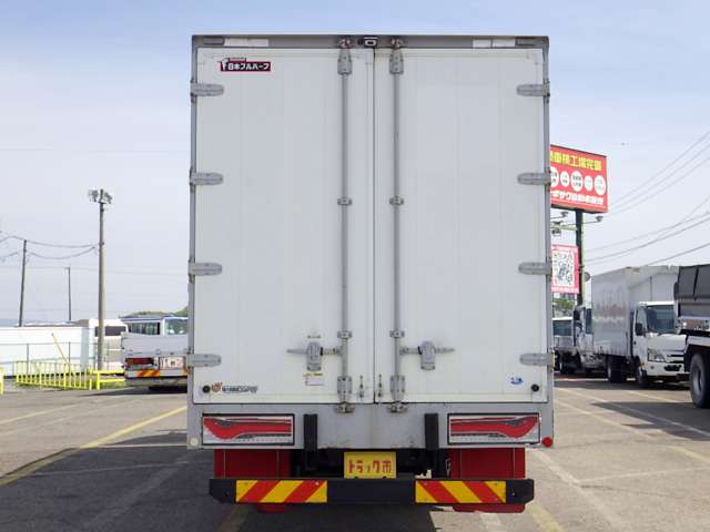 Hino Ranger 8