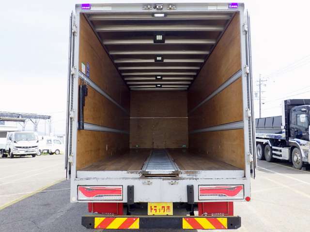 Hino Ranger 9