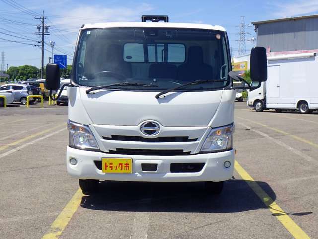 Hino Dutro 5