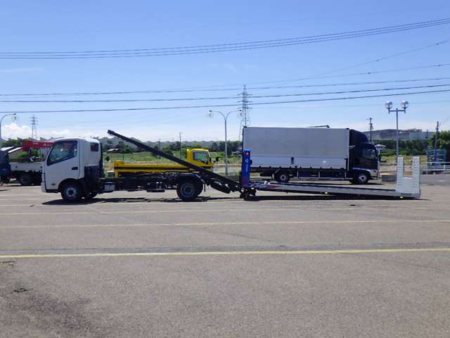 Hino Dutro 6