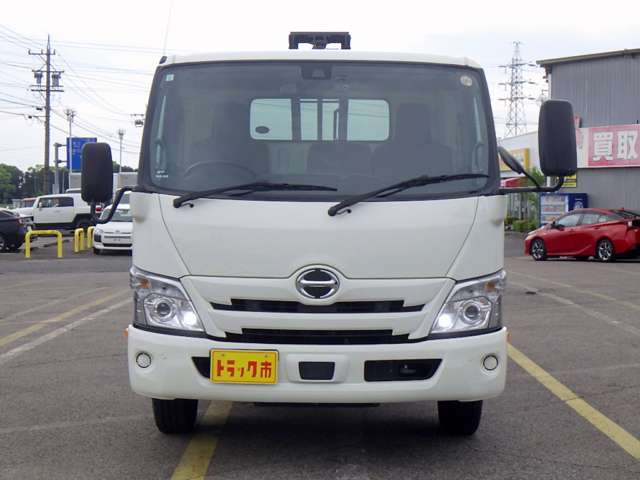 Hino Dutro 5