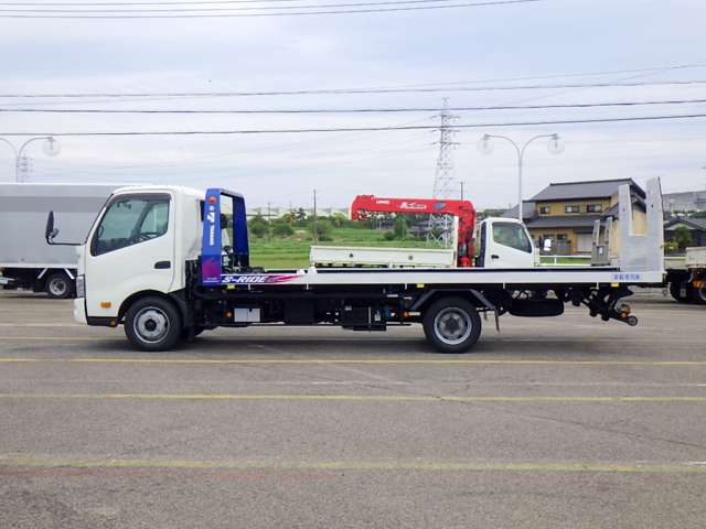 Hino Dutro 6