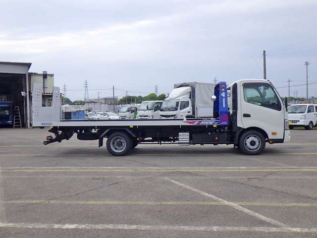 Hino Dutro 7