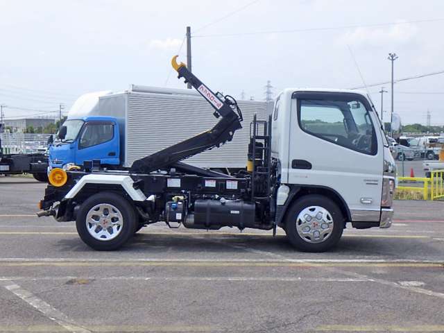 Mitsubishi Fuso Canter 7