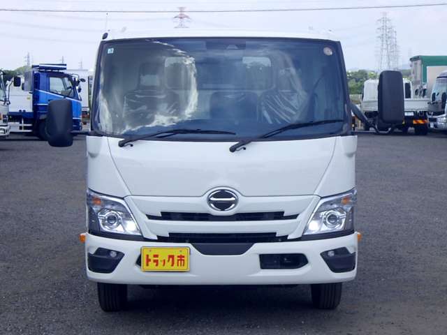 Hino Dutro 5