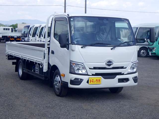 Hino Dutro 7
