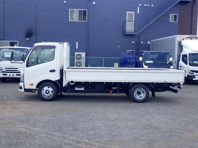 Hino Dutro 8