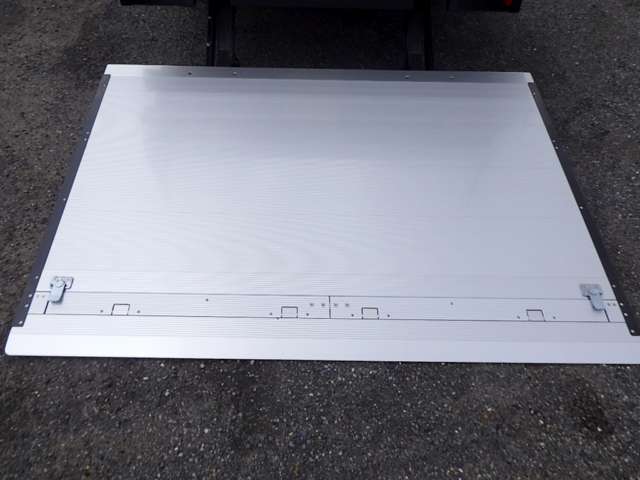 Mitsubishi Fuso Canter 11