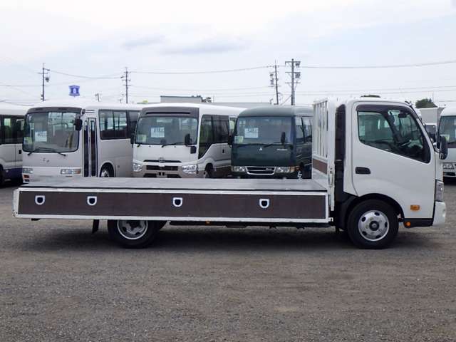 Hino Dutro 11
