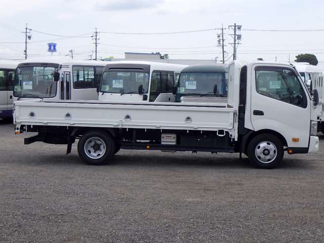 Hino Dutro 6
