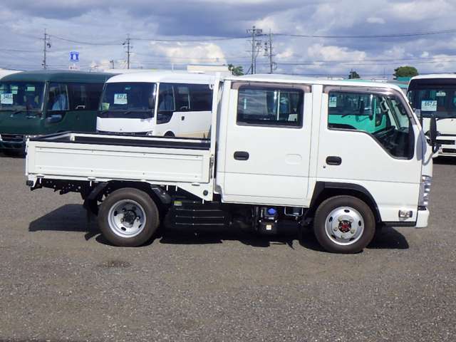 Isuzu Elf 7