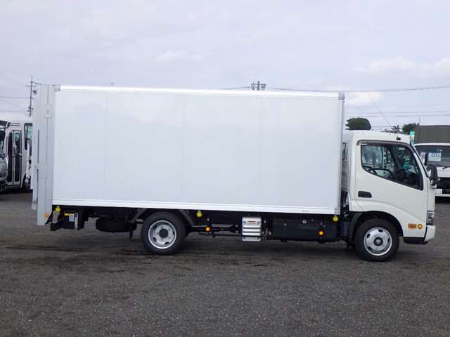 Hino Dutro 7