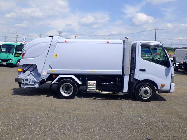 Hino Dutro 7