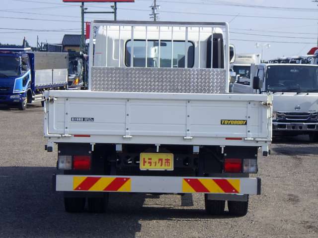 Hino Ranger 8