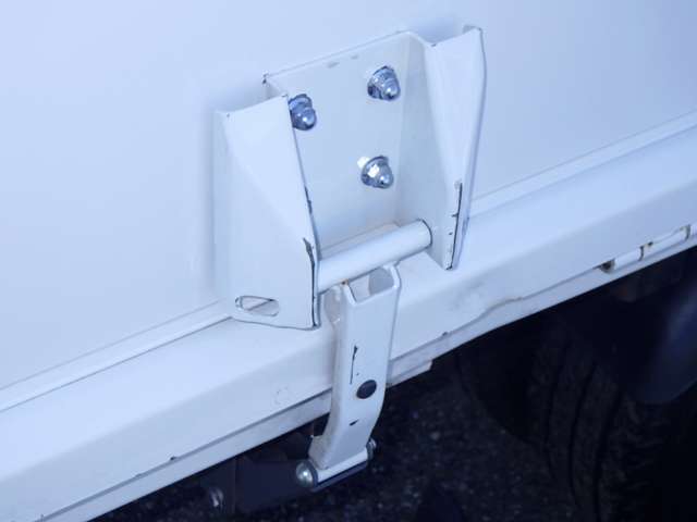 Mitsubishi Fuso Canter 9