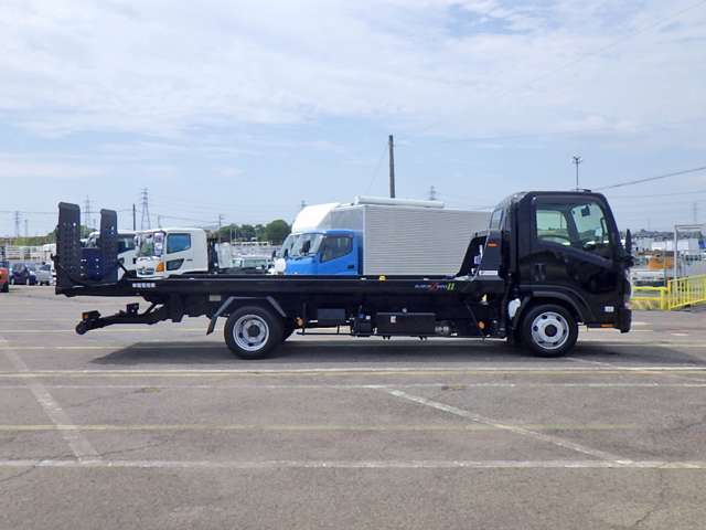 Isuzu Elf 8