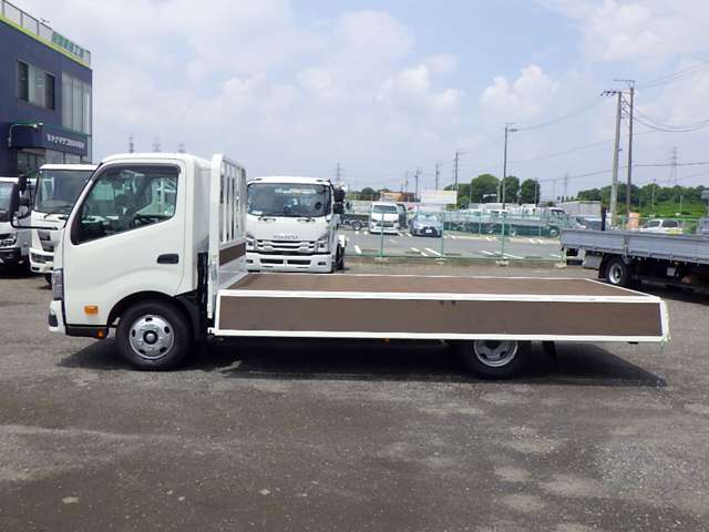 Hino Dutro 11