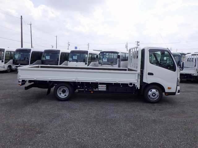 Hino Dutro 7