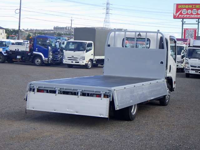 Isuzu Elf 11