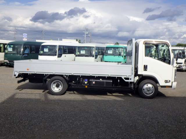 Isuzu Elf 7