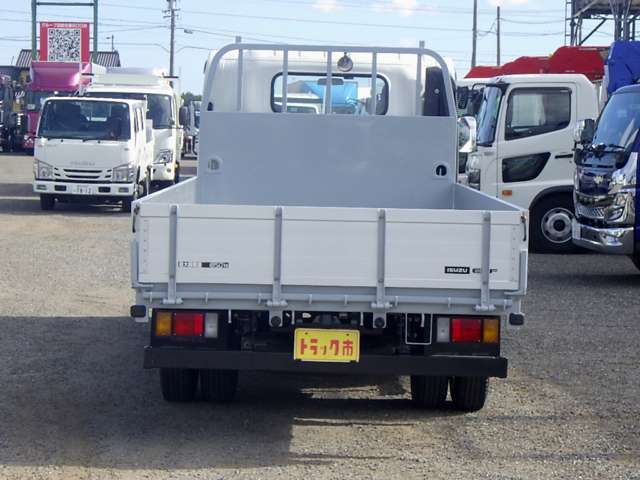Isuzu Elf 8