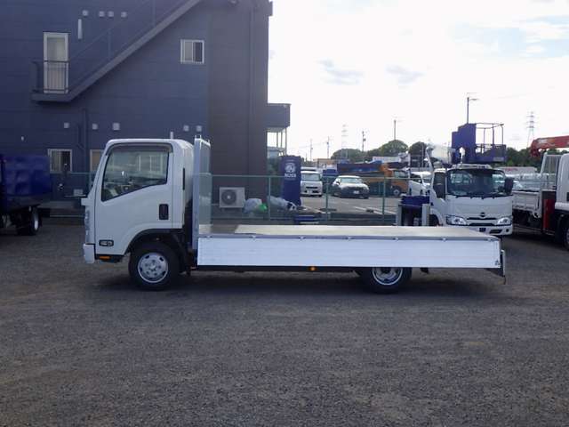 Isuzu Elf 10