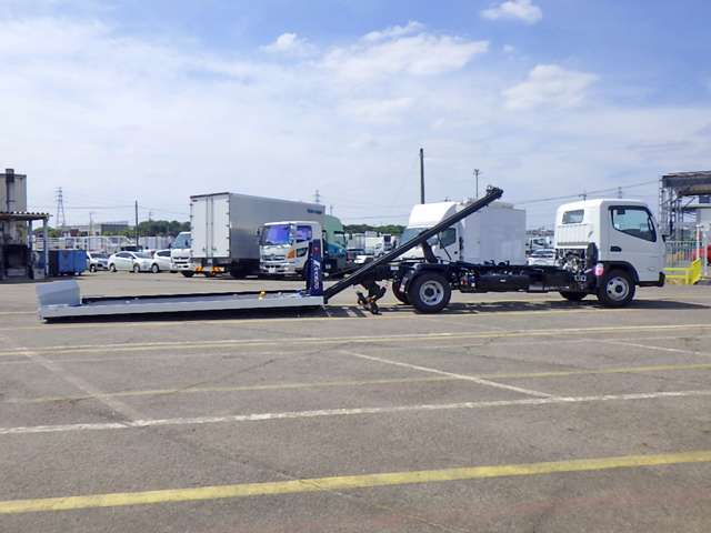 Mitsubishi Fuso Canter 7