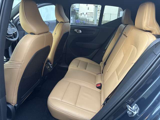 Volvo XC40 11