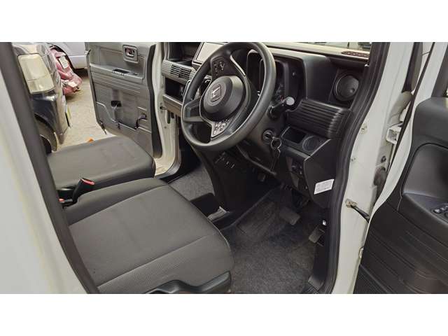 Honda N-VAN 8