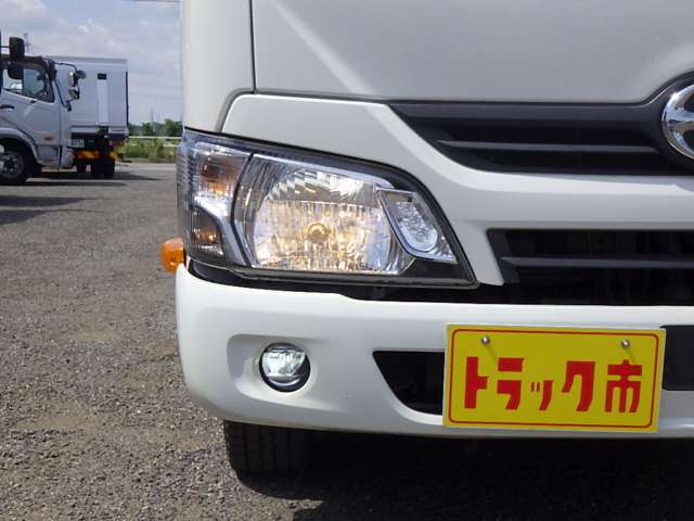 Hino Dutro 5
