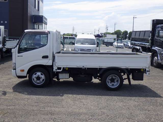 Hino Dutro 6