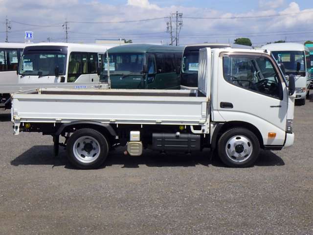 Hino Dutro 7