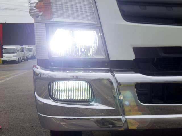 Mitsubishi Fuso Canter 5