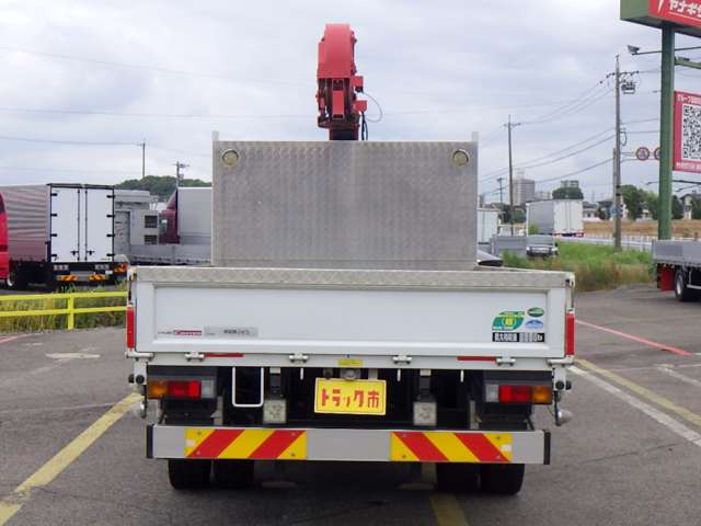 Mitsubishi Fuso Canter 8