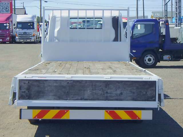 Mitsubishi Fuso Canter EX 9
