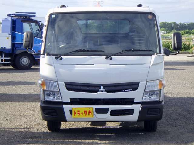 Mitsubishi Fuso Canter 4
