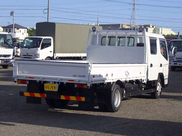 Mitsubishi Fuso Canter 7