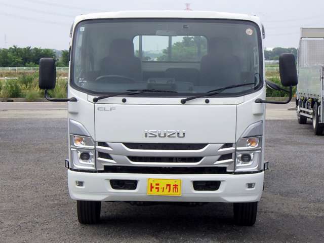 Isuzu Elf 3
