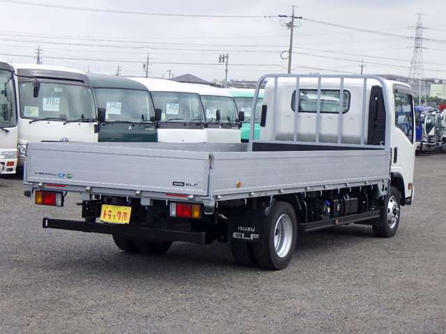 Isuzu Elf 6