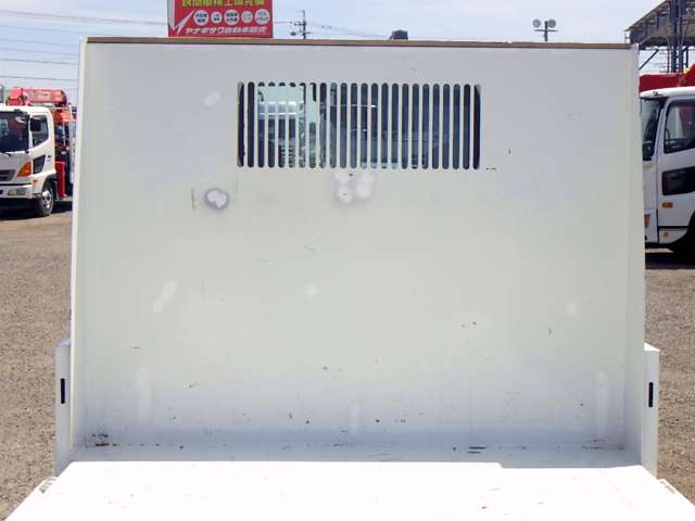 Isuzu Elf 11
