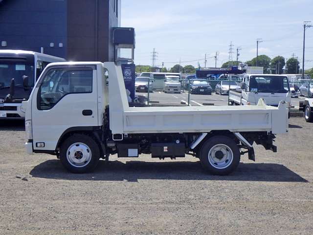 Isuzu Elf 6