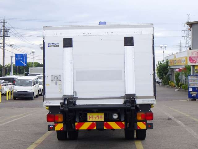 Hino Ranger 9