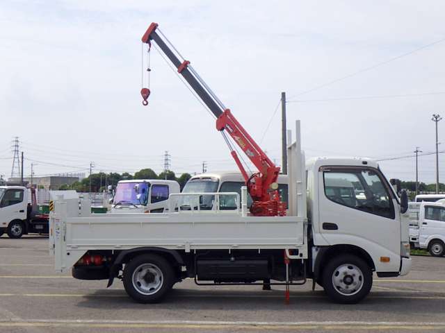 Hino Dutro 11